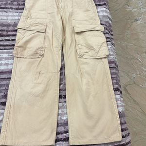 BERSHKA STRAIGHT FIT BEIGE CARGO