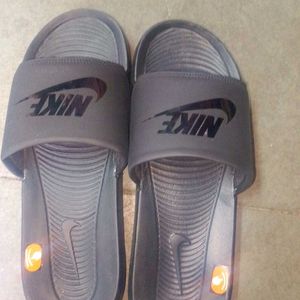 Nike Flip Flop