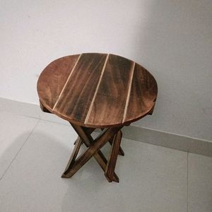 Small Foldable Wooden Table