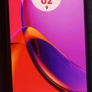 Motorola G84 5g (Viva Magenta, 256GB)