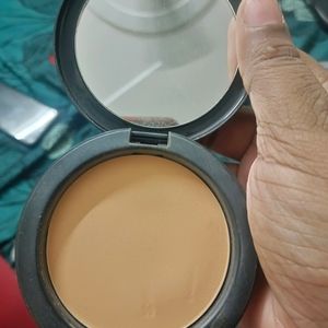 Maybelline Compact Powder Natural Buff