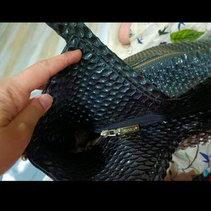 Imported Hand Bags With Diamonds