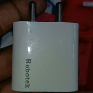 Robotek iPhone Charger