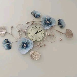 Beautiful Wall Clock Check Descriptiom