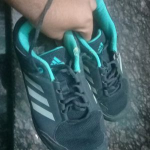 Lightweight Real Adidas Sports Shoes Very Comfi