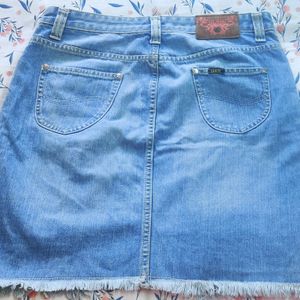 PRICE REDUCED!! BLUE DENIM SKIRT from Lee