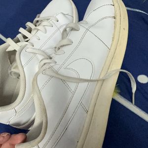 White NIKE Original Sneakers