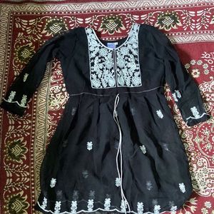 Black Kurti