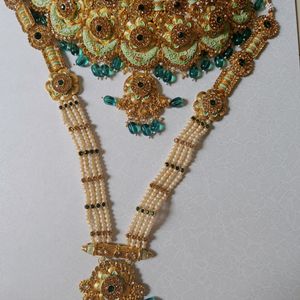 One Time Use Green And GoldenJewellery Set