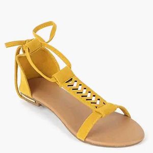 Yellow Galidator Sandals 🌻