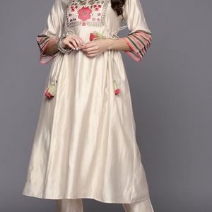 Kurta Set With Beautiful Design N Embroidery