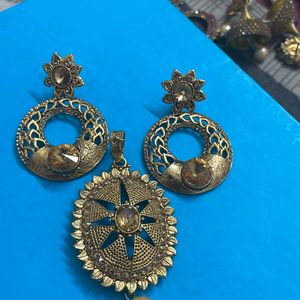 Golden Jewellery Set