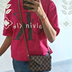 Trending Brown Checks Sling Bag 😍