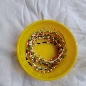 51. 10 Strechable Bracelets