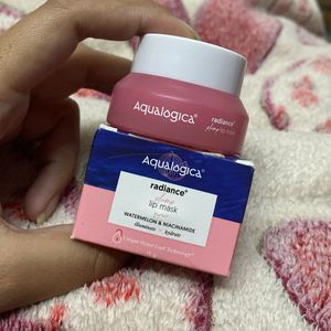 Aqualogica Plump Lip Mask