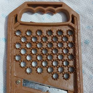 Crisper/grater