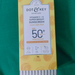 Dot & Key Vit C + E Bright Sunscreen SPF 50+++