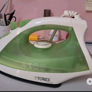 Amway Torr Futuristic Steam Iron.