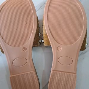 women 40-size fancy chappal