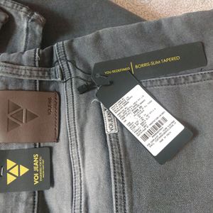 New with Tags Borris Slim Tapered VOI Men's Jeans