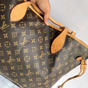 Louis Vuitton neverfull monogram tote bag