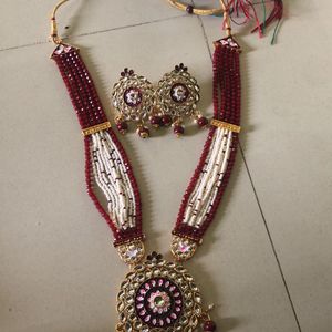 necklace set its new