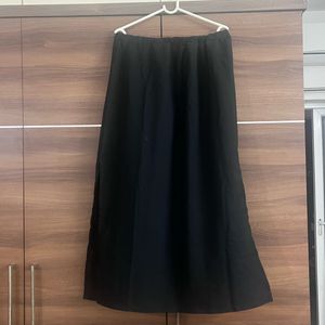 Side Slit Beautiful Skirt!