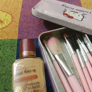 Liquid Make -Up Foundation.. Mekup Brush