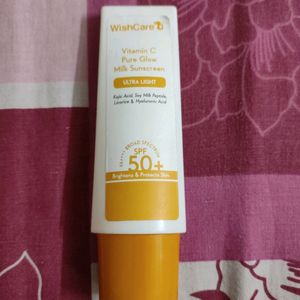 Wishcare Vit C Pure Glow Milk Sunscreen