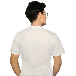 Men's Round Neck T-shirt.