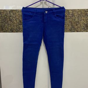 blue skinny jeans