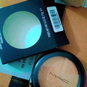 Brand New Mac Dimensions Highlighter Compact