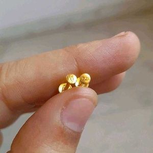 Gold 22crt Studs With Bill