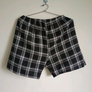 Black Check Shorts 🩳