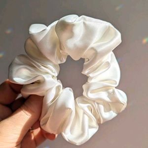 Cloudy Hair Scrunchie