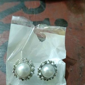 Earing Tops