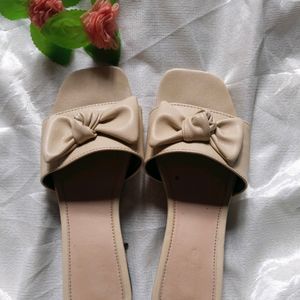 Cream Bow 2 Inch Flat🎀