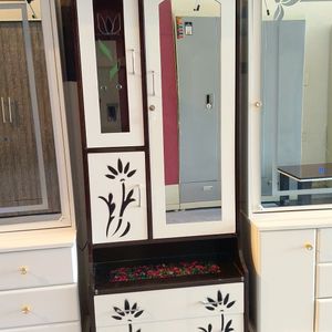 Very Beautiful Dressing Table With Flower Printed