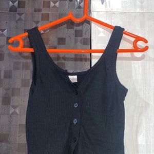 Sleeveless Black Crop Top (Size -S)