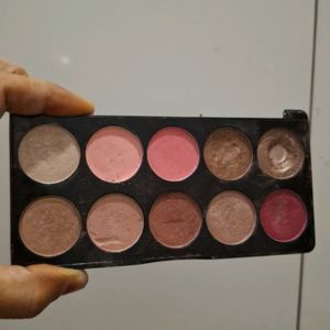 Eye Shadow Pallette With Highlighters