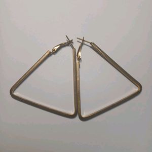 Minimalistic Medium Golden Triangle Earrings💫