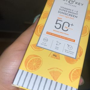 Dot & Key Sunscreen 80gms