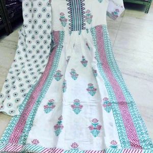 Printed Nayra Cut Kurta And Pant Set