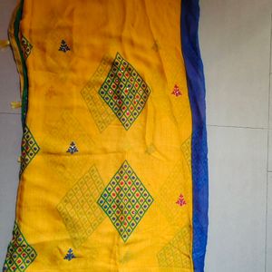 Saree Like New Used One's With Falls And Zigzag