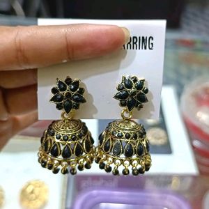 Black Jhumka