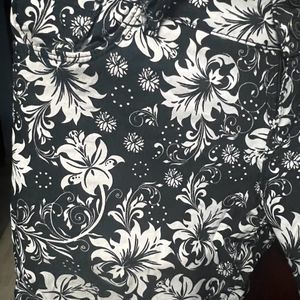 Black Floral Jeggings Stretchable Size 32