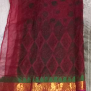 saree maroon colour