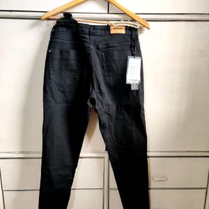 Roadster Mid Rise Skinny Fit Black Jeans