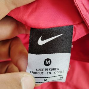 NIKE RED WINDCHEATER