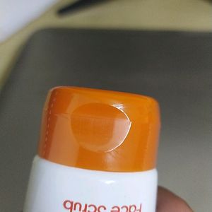 Nykaa Papaya And Amla Face Scrub